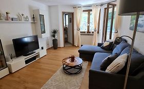 Apartement 12 In Kupferkanne